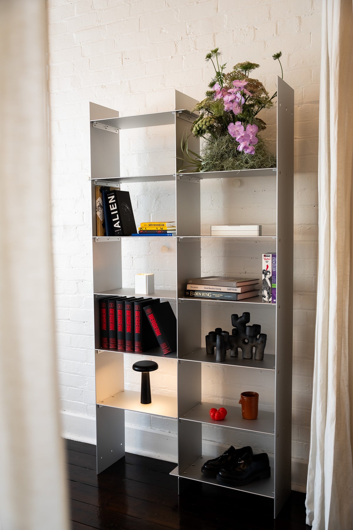 Modular bookshelf 01