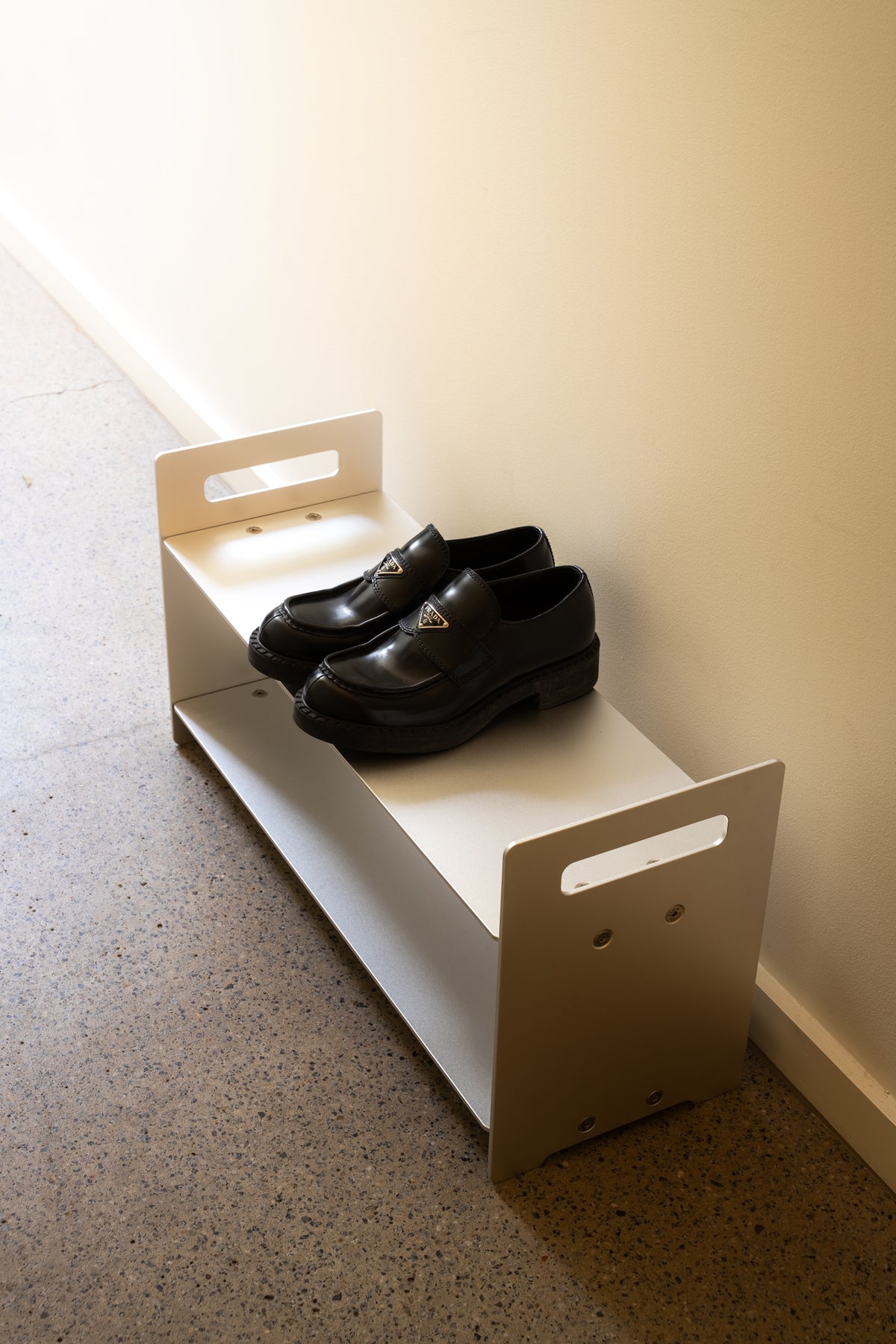 Shoe rack 01